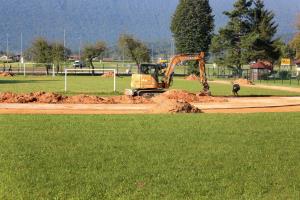 OBNOVA TEKAŠKE STEZE OB OŠ CERKNICA 04 FOTO LJUBO VUKELIČ